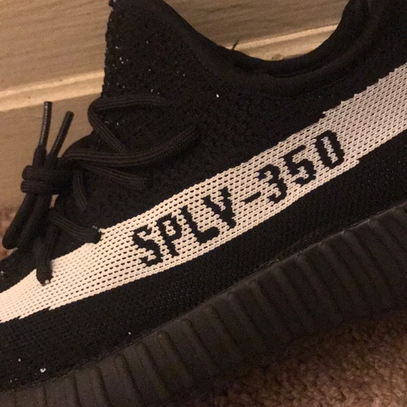 black yeezys size 7